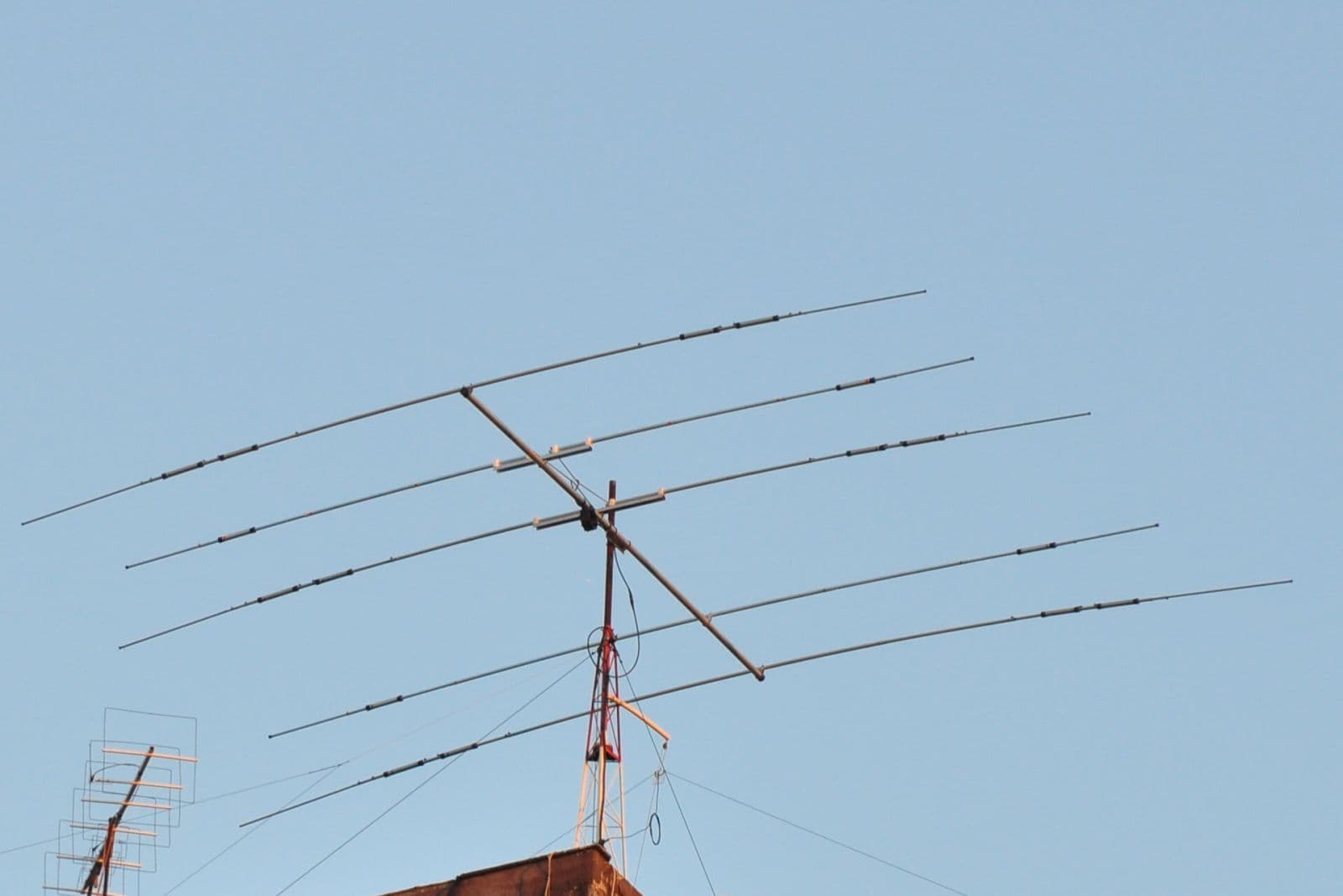 Yagi_5_Elements_5_Bands_Zoom.JPG Yagi_5_Elements_5_Bands_Zoom.JPG